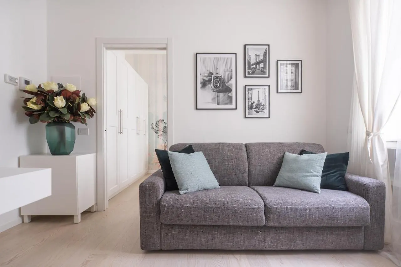 Brera Charming Apartments R&R Milan Italy