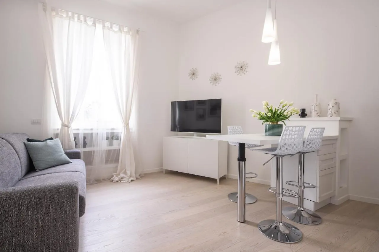 Brera Charming Apartments R&R location